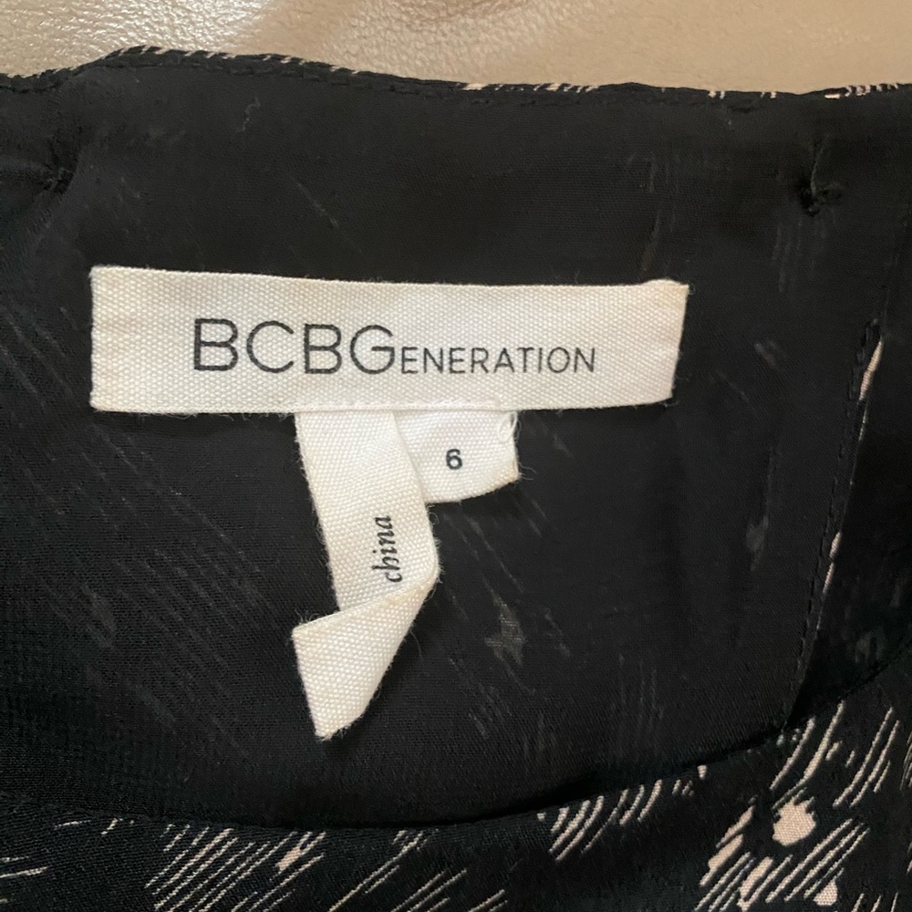 Bcbgeneration Lined Printed Short Sleeve Dress - image 6